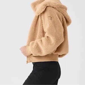 Alo Yoga Carmel Cozy Sherpa Jacket